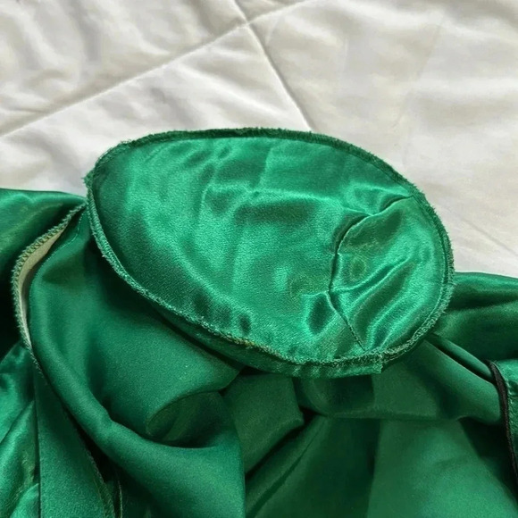 Victoria Secret Vintage gold label green nightgown beaded front design - Picture 6 of 6